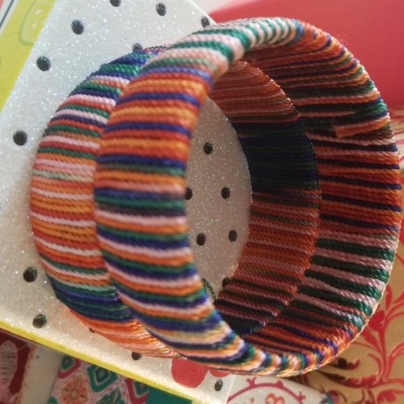 Bangles multicolored with thread work - Picture 3 of 4